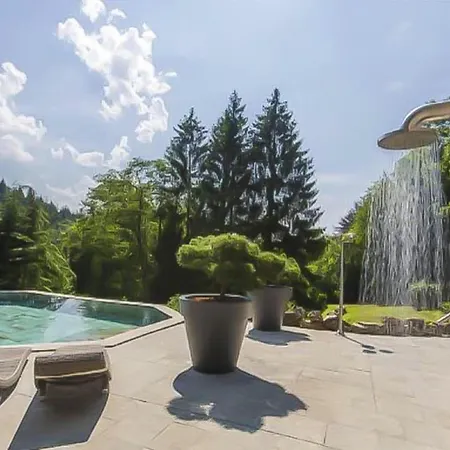 Luxury Ardennes With Pool And Sauna Casa de Férias