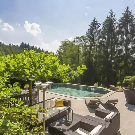 Casa de Férias Luxury Ardennes With Pool And Sauna *